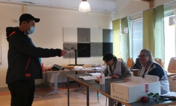 İsveç'te Sosyal Demokrat Parti seçimi kazanıyor