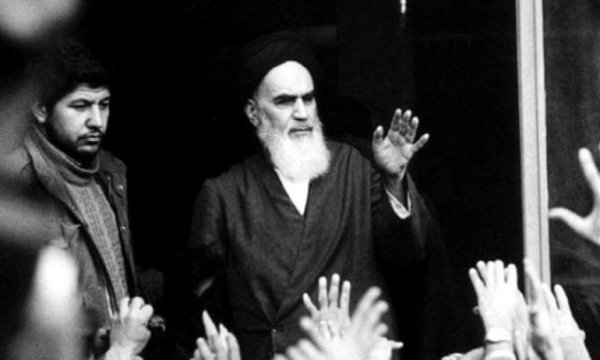 İmam Humeynî'den gençlere nasihatler