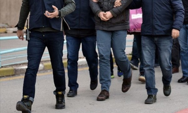Adana'da FETÖ üyelerine operasyon