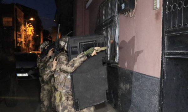 Adana'da 'IŞİD' operasyonu