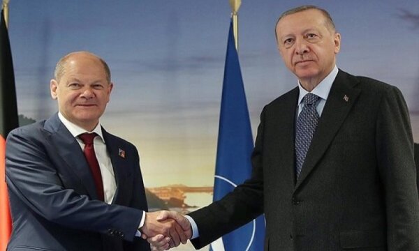Erdoğan, Almanya Başbakanı Scholz ile bir araya geldi