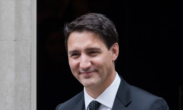 Kanada, İngiltere monarşisiyle bağlarını koparmayı düşünmüyor