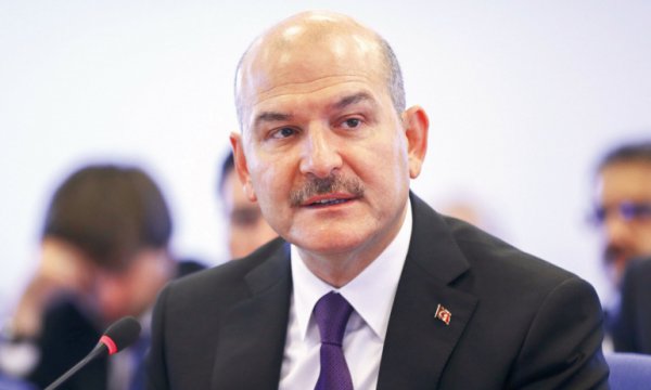 Gözden kaçmadı! Süleyman Soylu iki konuda sessizliğe gömüldü