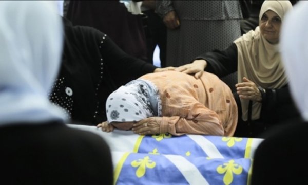Srebrenitsa mağdurları Hollanda'dan tazminat bekliyor