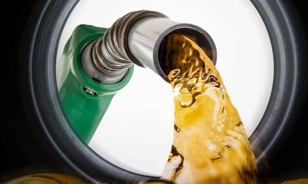 Benzine indirim sonrası zam geldi