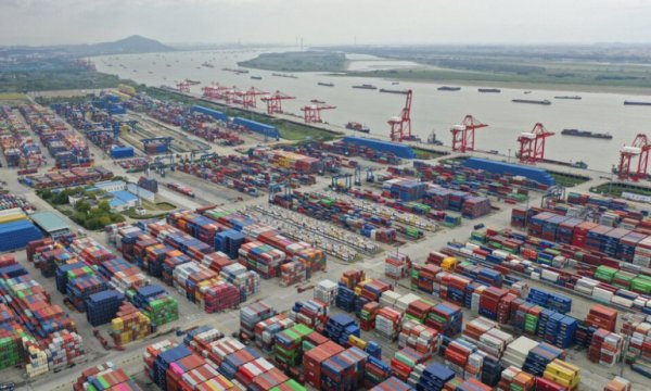 Çin 2022 yılında 877 milyar dolar dış ticaret fazlası verdi
