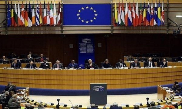 Avrupa Parlamentosu İran karşıtı tasarıyı kabul etti