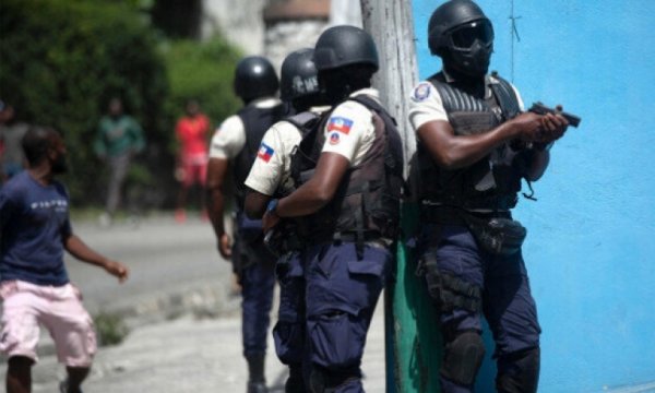 Haiti'de polisler Başbakan'ın evine saldırdı