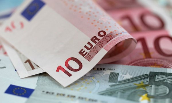 Yeni hafta rekorla başladı: Euro tarihi zirvesinde