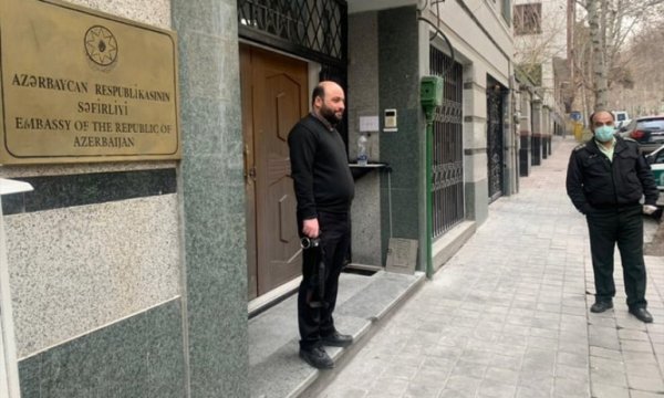 Azerbaycan Büyükelçiliği İran'daki diplomatik faaliyetlerini durdurdu