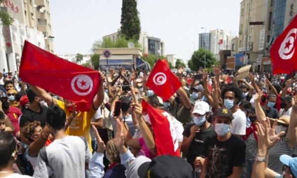 Tunus halkı sandığı boykot etti
