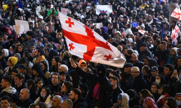 Gürcistan’da ‘renkli’ savaş: İkinci raund başlıyor mu?