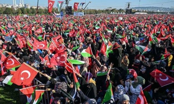 Saadet Partisi'nde Filistin'e destek mitingi; Öfkeli  halk İsrail bayrağı ateşe veridi