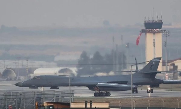 Gazze aralıksız bombalanırken ABD’nin ağır bombardıman uçakları İncirlik'e indi!
