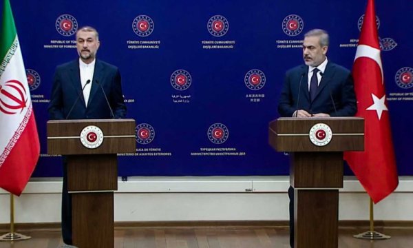 Türkiye ve İran Dışişleri Bakanlarından ortak basın açıklaması