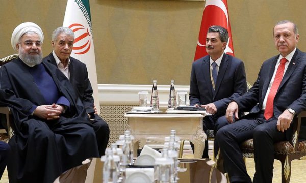 Erdoğan, İran Cumhurbaşkanı Reisi ile görüştü