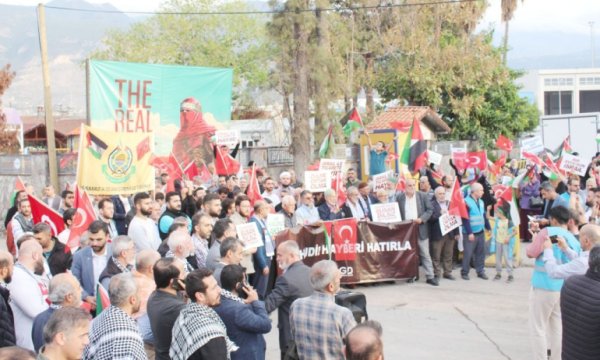 Siyonistlere toplu iğne bile gitmemeli