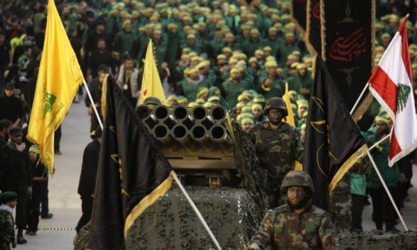 Hizbullah, İsrail'e ait askeri fabrikayı vurdu