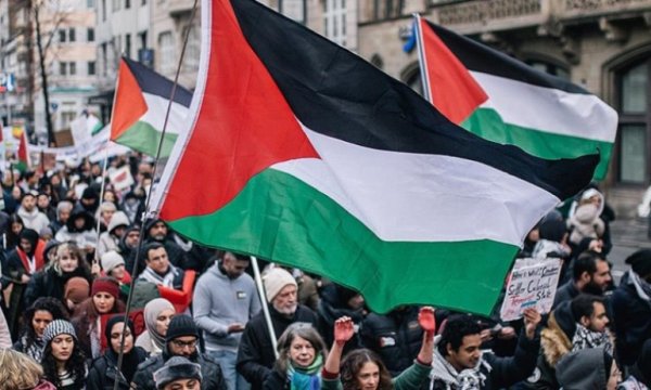 Katil İsrail Almanya'nın başkenti Berlin’de protesto edildi 