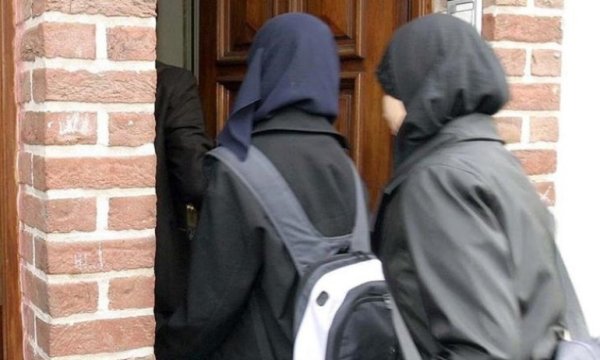 Fransa'da Müslüman lisesine kamu desteğinin kesilmesi "İslam karşıtı" ve "ayrımcı" bulundu 
