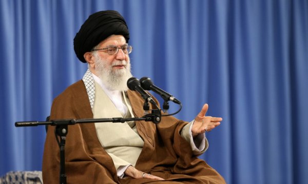 Ayetullah Hamanei Kirman ve Hüzistan halkı ile görüştü