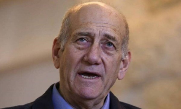 Siyonist İsrail eski Başbakanı: İsrail savaşın sona erdiğini açıklamalı