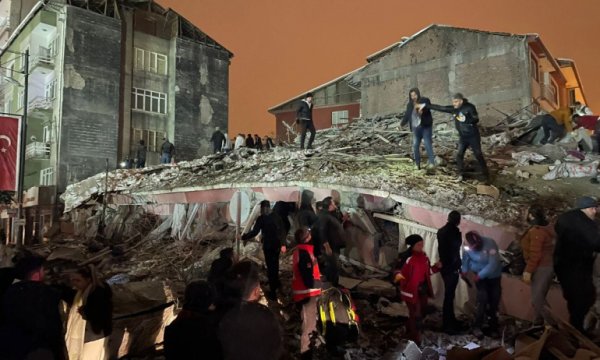 Barınma ihtiyacının sürdüğü illere uyarı: Deprem bölgesinde dondurucu soğuk