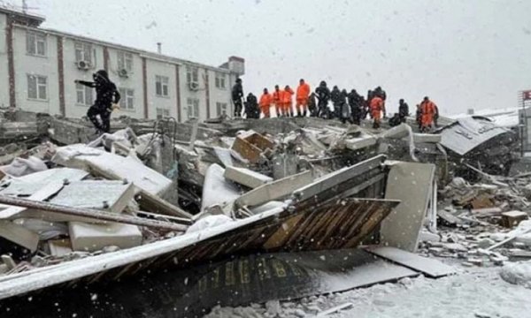 Çadır ihtiyacının sürdüğü deprem bölgesine uyarı: Sıcaklık sıfırın altında