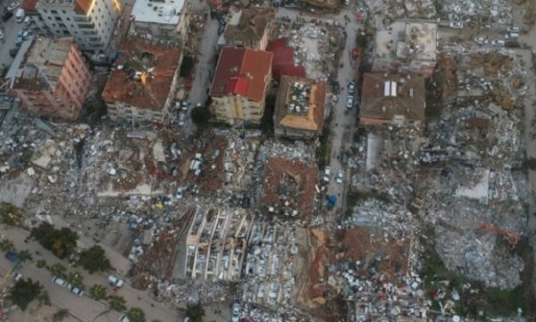 Deprem bölgelerinde yıkılan bina sayısı 7584