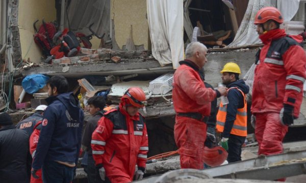 Depremde nasıl yardım etmeliyiz?