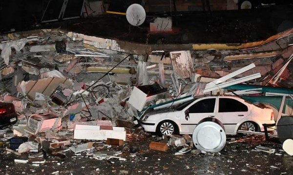 Hatay Valisi Rahmi Doğan: Devlet hastaneleri ve polis evi yıkıldı