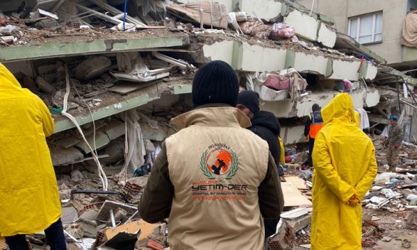 Hayırseverlere Deprem bölgesi için 'Acil Yardım' çağrısı