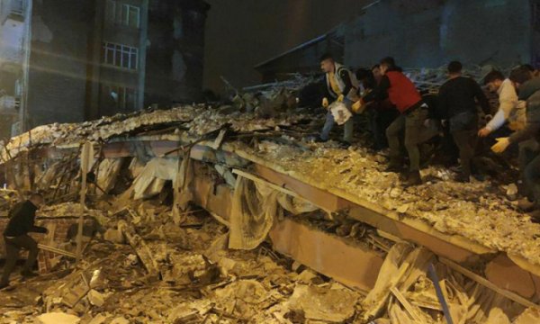 Kahramanmaraş'ta 7.4 büyüklüğünde deprem
