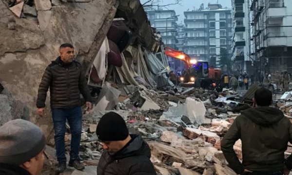 Kahramanmaraş'ta 7,6 büyüklüğünde yeni deprem 