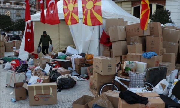 Kosova’daki “Seydi Bey” cami cemaatinden Türkiye'deki depremzedelere yardım