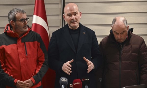 Depremde hayatını kaybedenlerin sayısı 39 bin 672'ye yükseldi