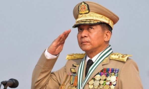 Myanmar'da cunta "sadık" sivilleri silahlandıracak