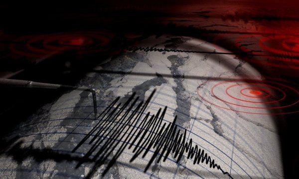 Çin-Tacikistan sınırında 7.2 büyüklüğünde deprem