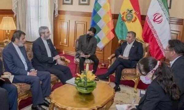İran’dan Bolivya’ya diplomatik ziyaret