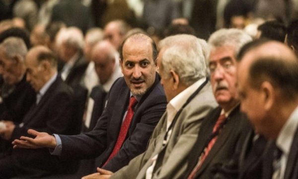 "Katar, Şam'a teslim etmek üzere Suriye Büyükelçiliğini muhaliflerden temizledi"