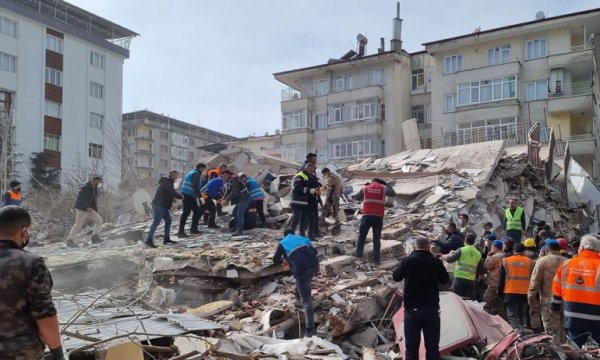 Malatya Valiliği: 89 bin 676 acil yıkılacak ve ağır hasarlı bölüm var