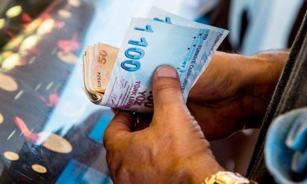 "Türk Lirası altı ay içinde yüzde 12 değer kaybedecek"