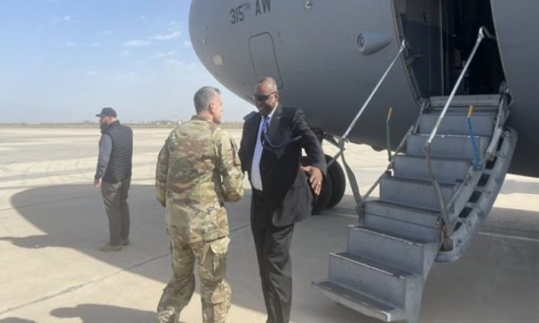 ABD Savunma Bakanı’dan ani Irak ziyareti