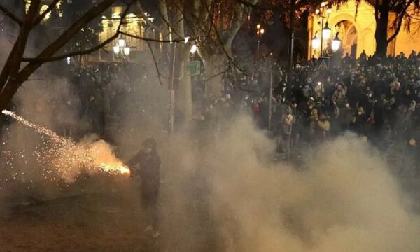 Gürcistan sokakta: Yeni yasa tasarısı Tiflis’i karıştırdı