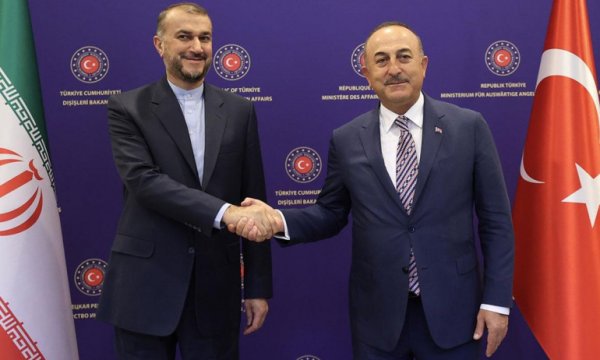 İran Dışişleri Bakanı Türkiye’de Çavuşoğlu ile görüştü