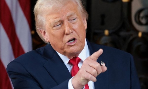 Trump: Maduro ve eşini yakaladık