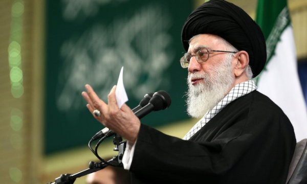 Seyyid Ali Hamanei: ‘Firavunlar en kibirli oldukları anda devrilirler’