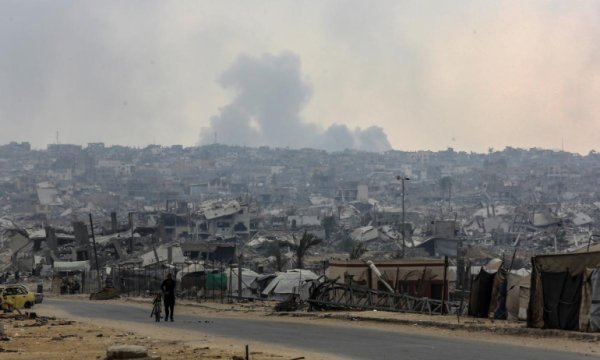Soykırımcı İsrail Gazze'de ateşkese rağmen çadırı bombaladı 