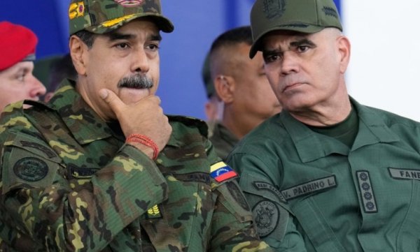 Venezuela Savunma Bakanı: Maduro meşru liderimizdir