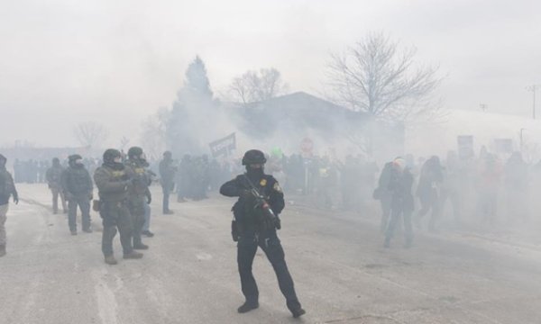 ABD'nin Minnesota eyaletinde protestocular ile ICE ekipleri arasında arbede çıktı 